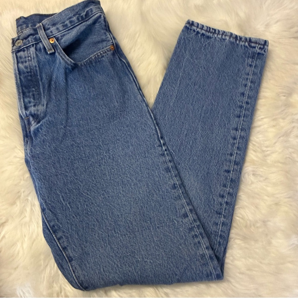 Levi’s 501 Original Fit Jeans Medium Wash Size 27 / 4 Straight Leg - Picture 6 of 7